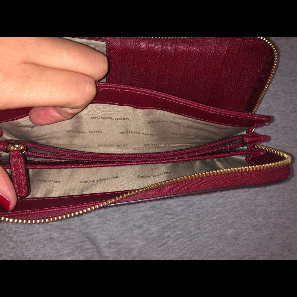 SOLD Michael Kors Jet Set Wallet Wristlet - Picture 7 of 8